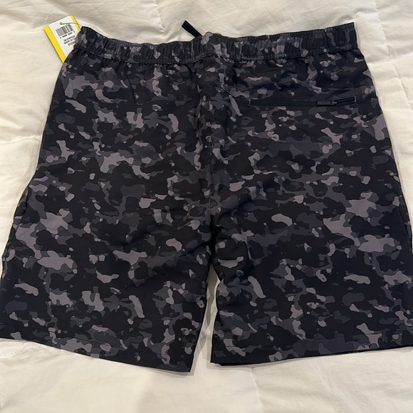 NWT Men’s Performance Shorts - Picture 2 of 3